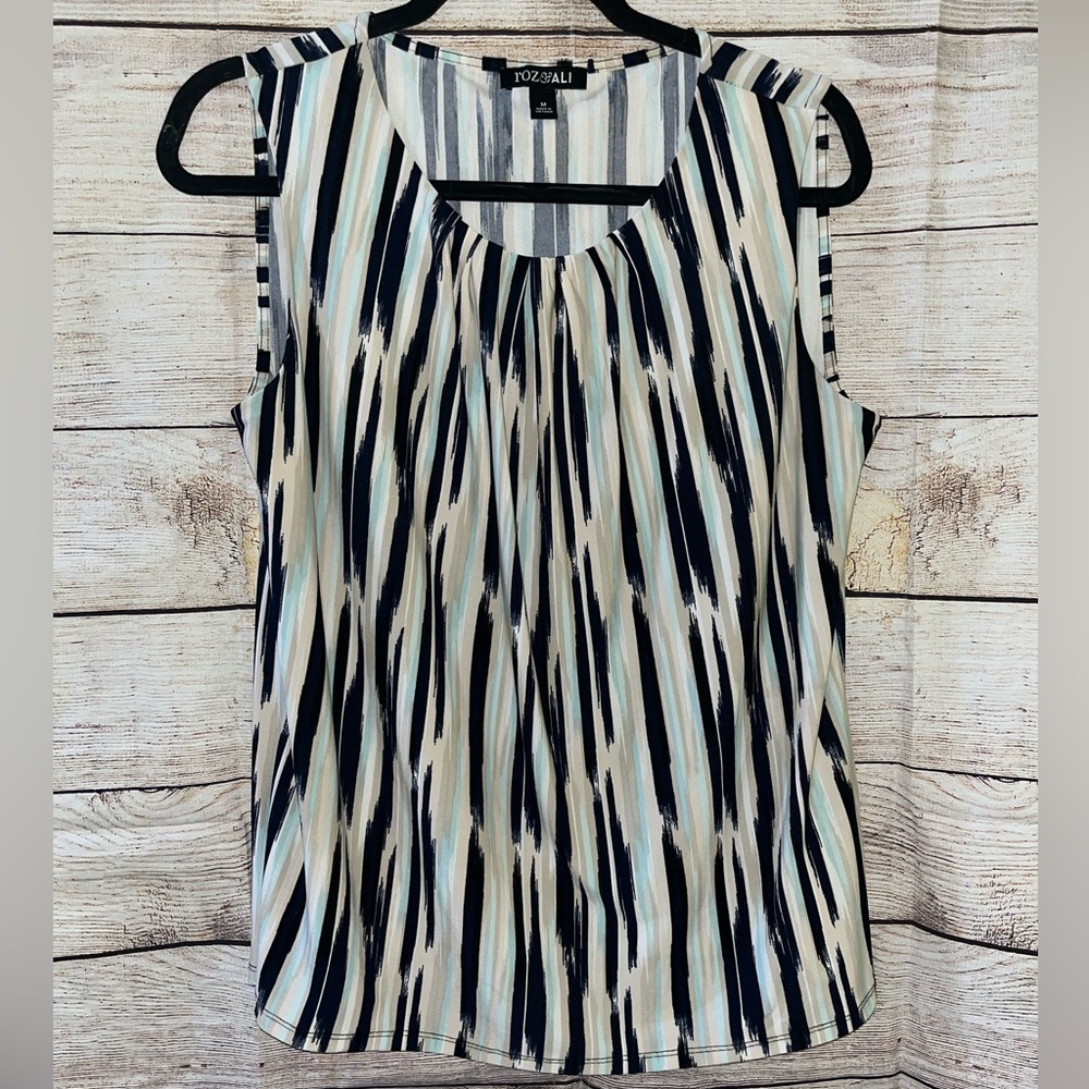 🤎3/$10 Roz & Ali Sleeveless Top Size Medium